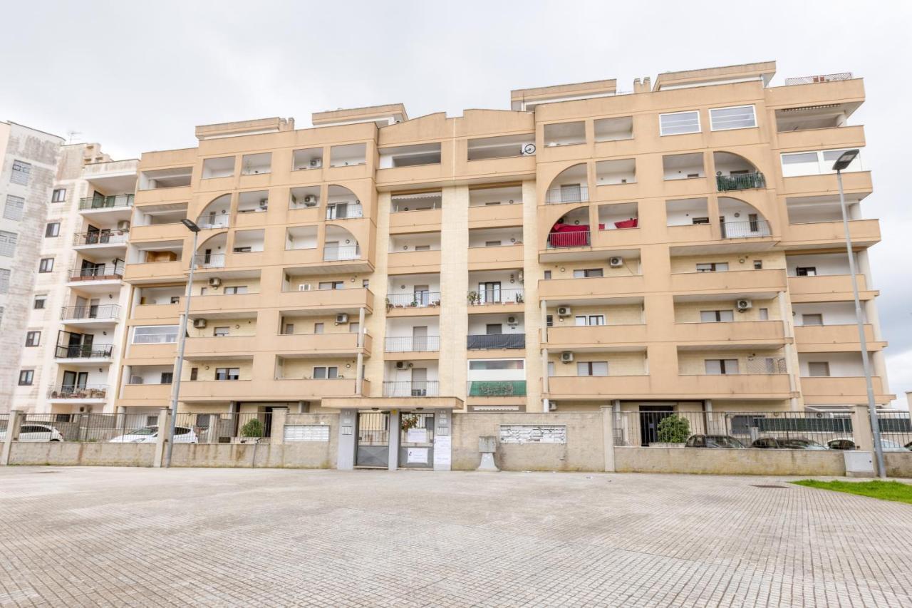 Apartmán Lecce Colorful Flat With Terrace & Parking Exteriér fotografie
